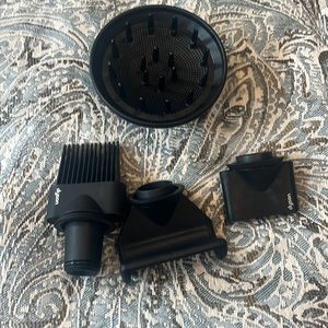 Set of 4 Dyson hairdryer attachments